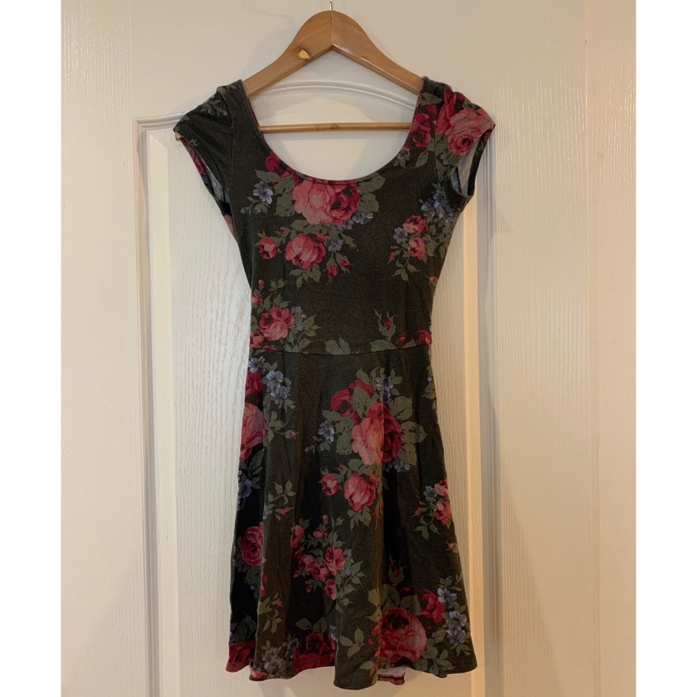 COPY - Floral Criss-Cross Back Skater Dress